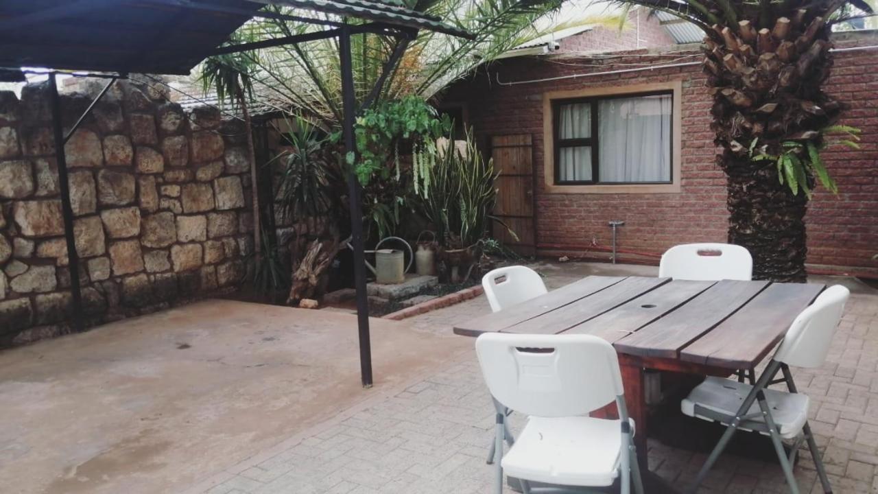 Tsumeb Backpackers & Safari Hostel Eksteriør bilde